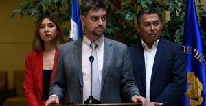 Comisión investigadora acusa contratos 
