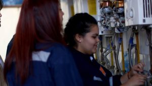 Viña del Mar y Quilpué: ofrecen curso de gasfitería gratuito para mujeres