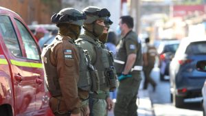 Dos colegios en Quilpué y Lo Barnechea fueron evacuados tras falsos avisos de bomba