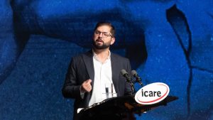 Las reacciones que dejó el cambio de postura de Boric respecto a la reforma al sistema político