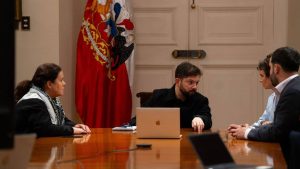 Presidente Boric viaja al Biobío tras asesinato de tres carabineros en una emboscada: 