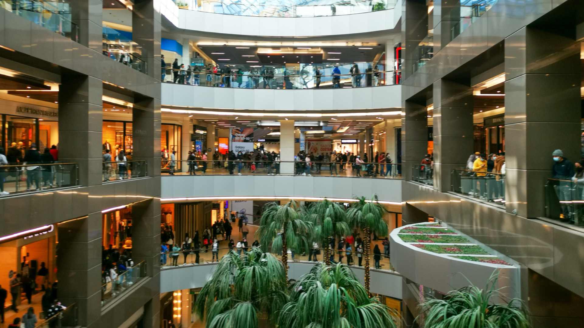 Cómo funcionarán los malls el 1 de mayo