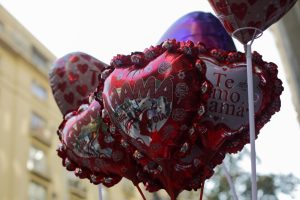 Sueldos de hasta $680 mil: revisa las ofertas de trabajos por el Día de la Madre