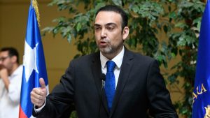 Quién es Karim Bianchi, el senador que asegura que fue abducido