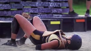 VIDEO - Así fue la dura caída de Camila Recabarren en ¿Ganar o Servir?