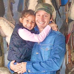 Benjamín Vicuña por cumpleaños de su hija Blanca