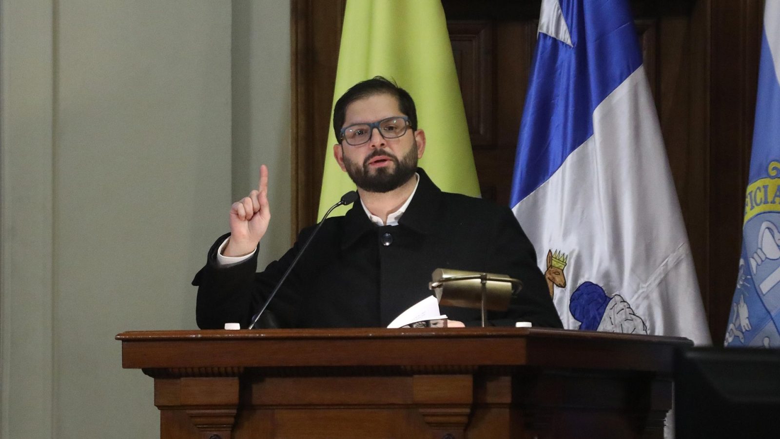 Presidente Boric reflexiona sobre la democracia