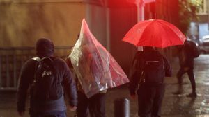 Sistema frontal en Santiago: a qué hora empieza el peak de lluvia este miércoles