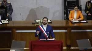 Permisología, pacto fiscal y salario mínimo: los anuncios económicos del presidente Boric en la Cuenta Pública