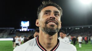 Jorge Valdivia sale al paso de rumores de quiebre: 