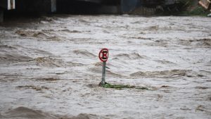 Minuto a minuto del sistema frontal: se declara Alerta Roja para las provincias de Valparaíso y Marga Marga