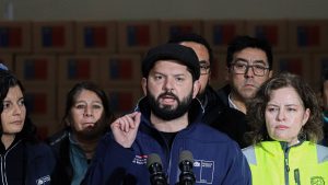 Cadem: aprobación mensual de Boric aumenta y delincuencia sigue siendo el principal problema