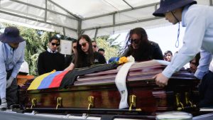 Familia de Ronald Ojeda se va de Chile: Milei les habría concedido refugio político en Argentina