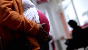 Los tres bonos que pueden recibir las embarazadas en julio