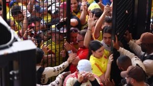 VIDEOS - Los graves incidentes que retrasaron la final de Copa América 2024 entre Argentina y Colombia