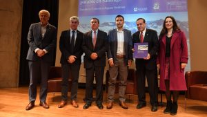 Ediciones UC y Aguas Andinas lanzaron el libro 