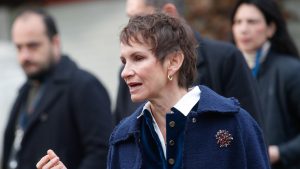 Carolina Tohá responde a alcaldes por cárceles: 