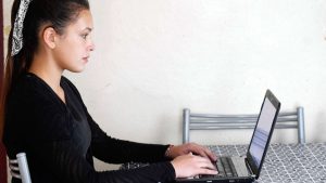 Sueldos de casi tres millones de pesos: cómo postular a las ofertas laborales en la Defensoría del Contribuyente