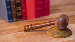 Sigue el tira y afloja entre la justicia y los operadores de la industria del iGaming