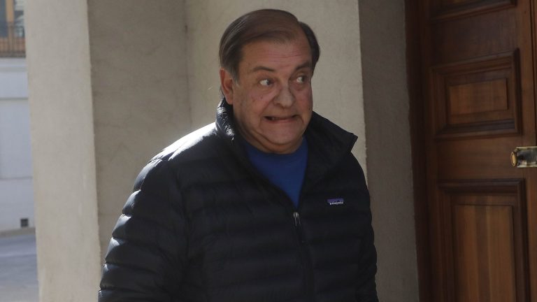 Mega y Chilevisión se suman a Canal 13 y disparan contra declaraciones de Francisco Vidal