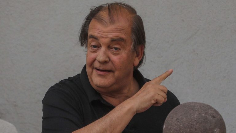 Francisco Vidal se disculpa por sus dichos contra canales de TV: 