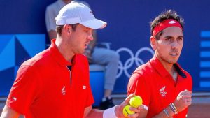 Nicolás Jarry y Alejandro Tabilo rompen una marca de 20 años en dobles y avanzan a los octavos de final de París 2024