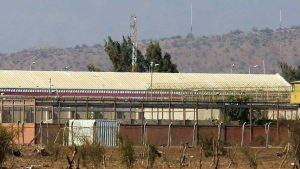 Reportan incendio en recinto contiguo a penal de Punta Peuco