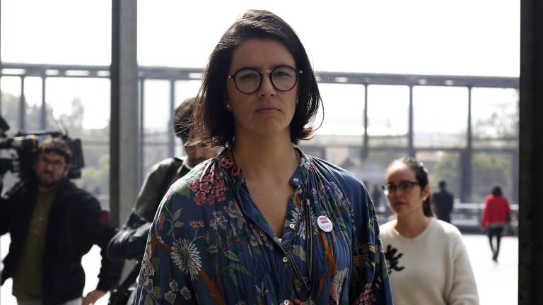 Isabel Amor responde a advertencia de ministra Orellana: 