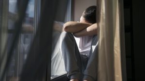 Síntomas de depresión se incrementan por primera vez desde la pandemia en la zona central, según estudio Achs-UC