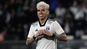 Boca Juniors realiza oferta formal por Carlos Palacios y recibe tajante respuesta de Colo Colo