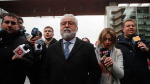 Desmayo de Leonarda Villalobos y mención a Tonka: así fue el día tres de la formalización a Luis Hermosilla por Caso Audios