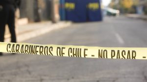 Se habría resistido a asalto: joven murió apuñalado en una plaza de Puente Alto