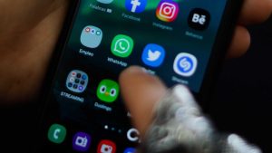Alertan sobre nueva estafa por WhatsApp: delincuentes se hacen pasar por funcionarios del Ministerio de Salud