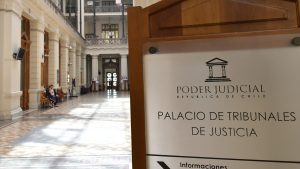 Encuesta Cadem: 82% no confía en el Poder Judicial y 84% cree que prácticas de Luis Hermosilla son frecuentes en abogados