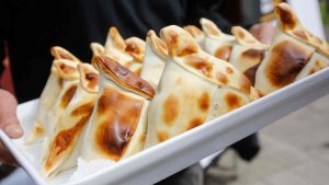 Fiestas Patrias 2024: revisa dónde están las mejores empanadas de Santiago