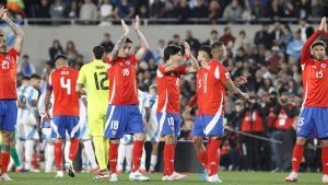 ¿Cuántos puntos necesita sumar Chile en Eliminatorias para clasificar al Mundial 2026?