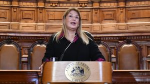 Quién es Ángela Vivanco, la ministra de la Corte Suprema suspendida mientras se indagan sus vínculos con Luis Hermosilla