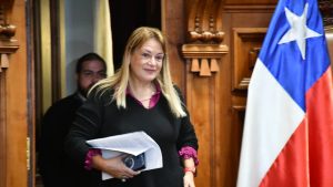 Los argumentos de la Facultad de Derecho de la PUC para suspender a Ángela Vivanco