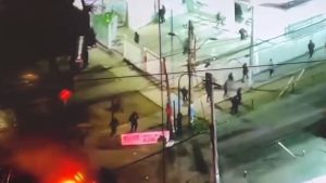 VIDEOS - Un muerto y dos carabineros heridos: lo que dejaron los incidentes por conmemoración del 11 de septiembre