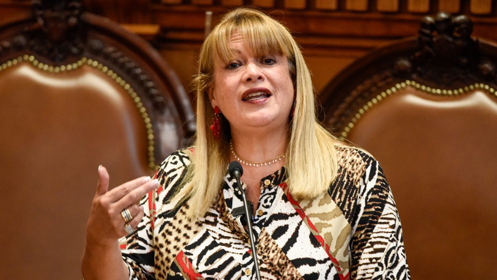 Ángela Vivanco derecho UC