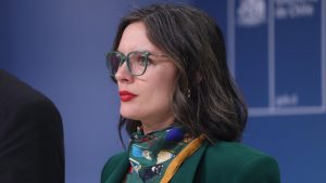 Gobierno responde a los cuestionamientos por contratación de prima de Boric en Enami