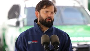 Boric defiende labor en seguridad: 