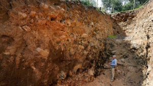 U. de Chile confirma evidencias físicas de la Falla San Ramón en la comuna de Pirque