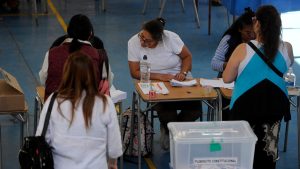 ¿Fuiste elegido por el Servel?: cómo excusarse de ser vocal de mesa en elecciones municipales y cuál es el plazo para hacerlo