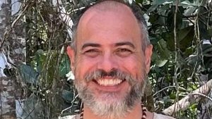 Justicia deja con firma mensual a 
