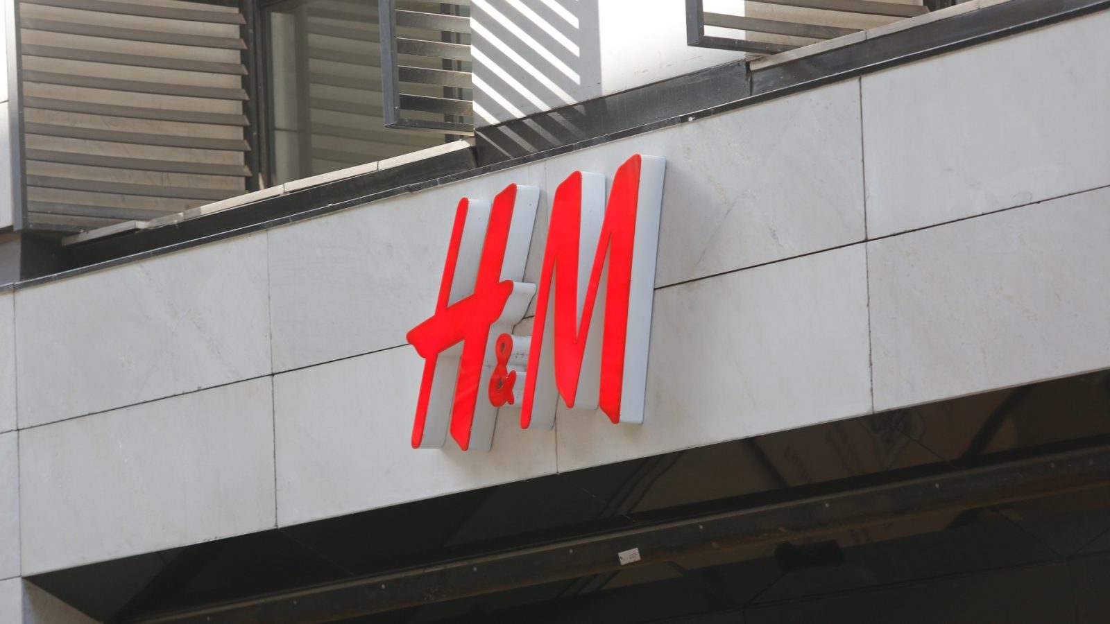 H&M polémica permiso para votar elecciones municipales y regionales
