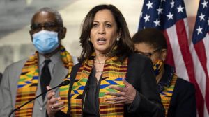 EEUU: Kamala Harris pasa a la ofensiva y tilda a Donald Trump de 