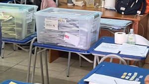 FOTOS - Urnas llenas y falta de cajas entregadas para los votos caracterizan el segundo día de las Elecciones 2024