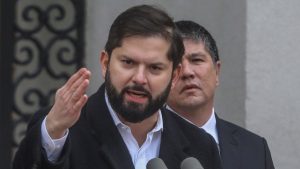 Datavoz por caso Manuel Monsalve: evaluación ciudadana del presidente Boric se desploma entre los jóvenes