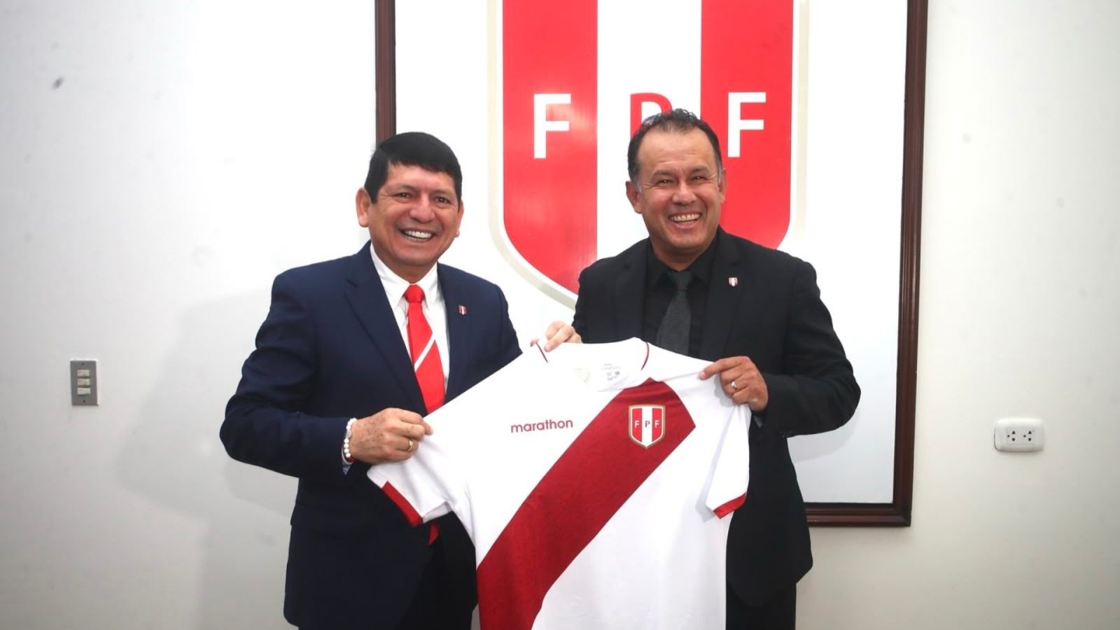 presidente fútbol peruano Agustín Lozano